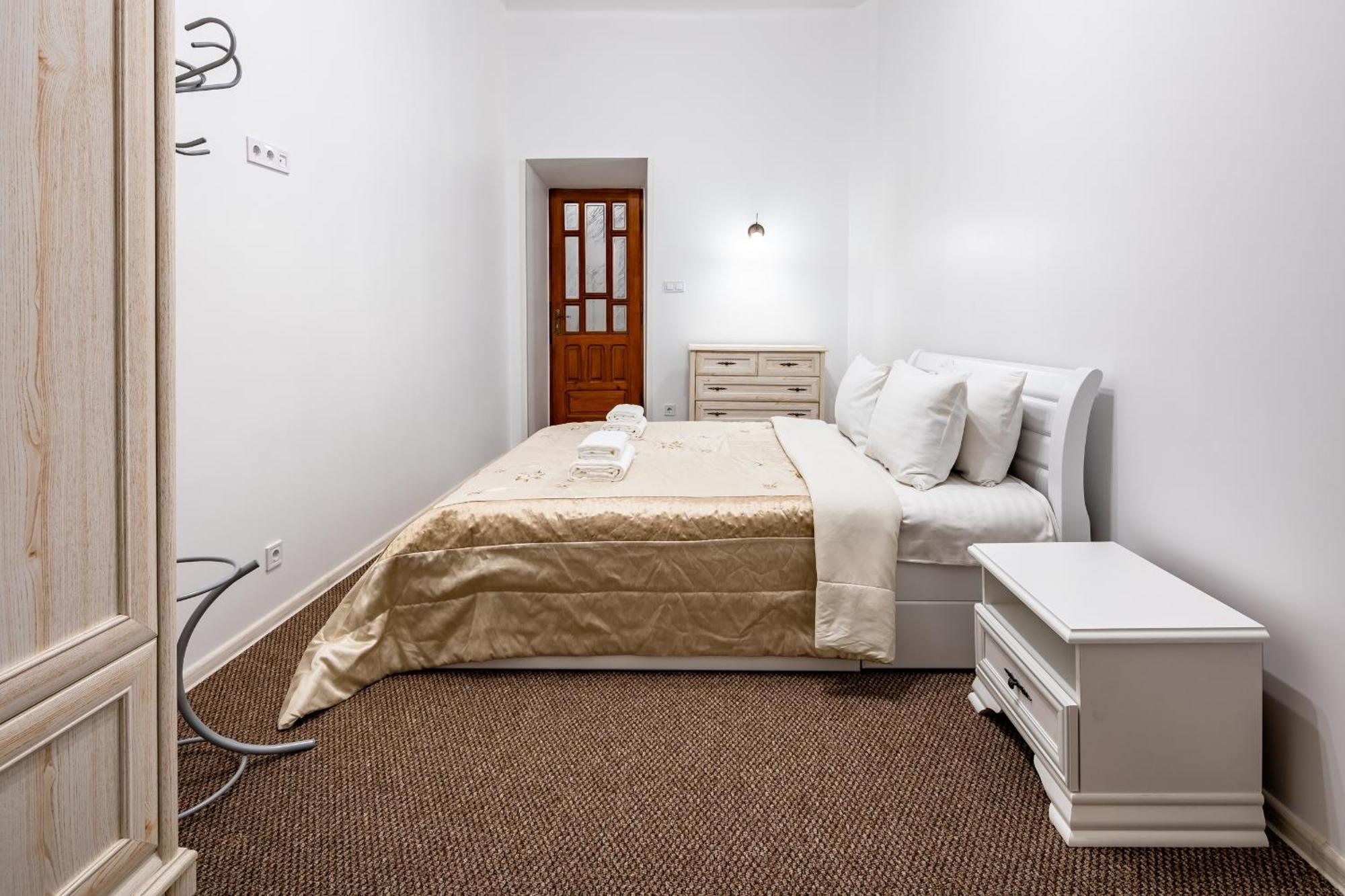 Designer Apartment! The Center! Валова 29 Lviv Exteriör bild