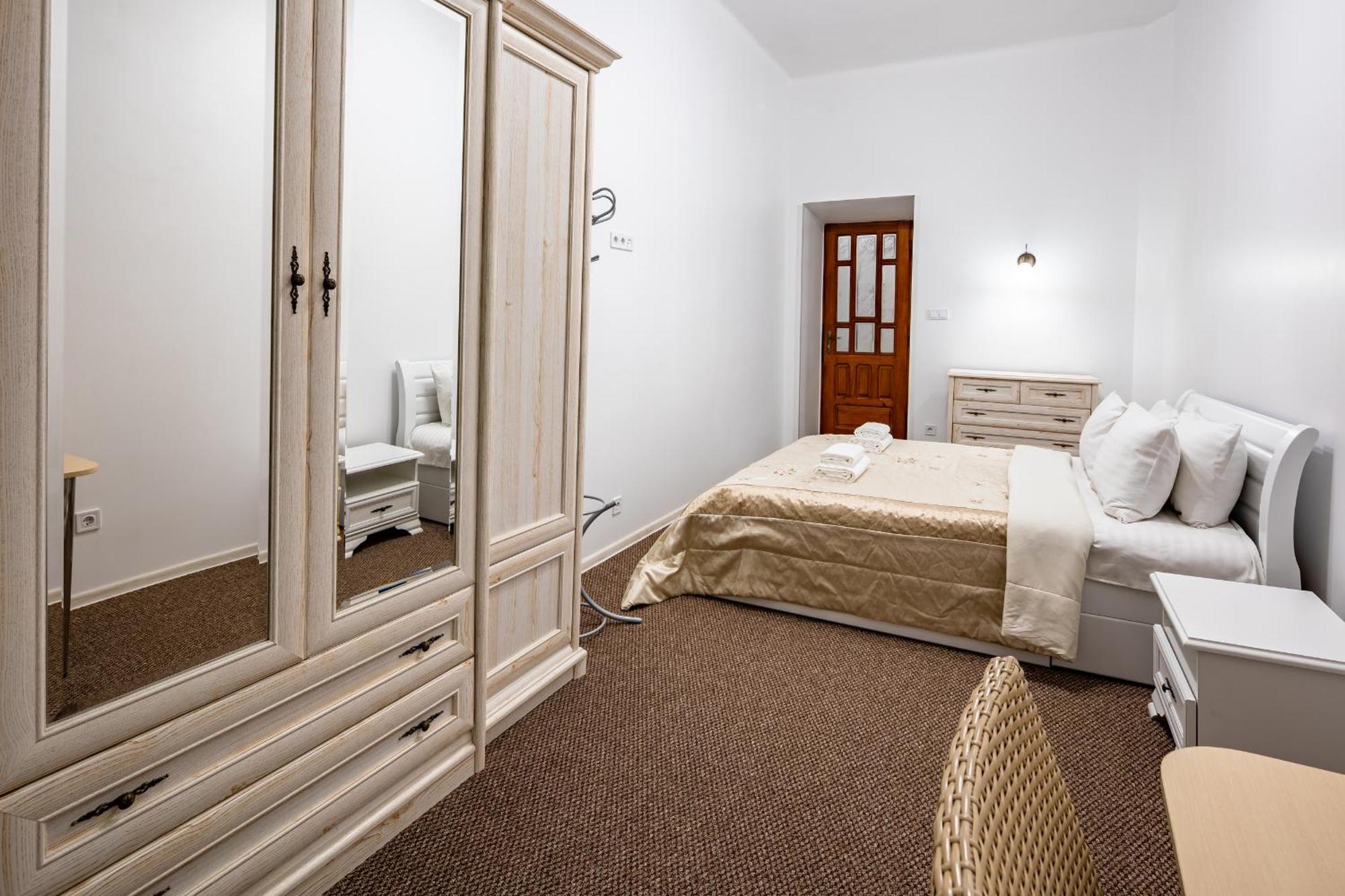 Designer Apartment! The Center! Валова 29 Lviv Exteriör bild